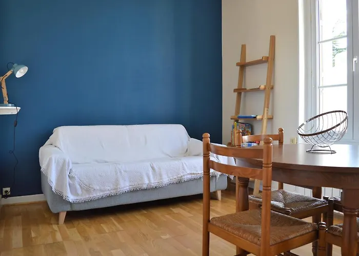 à 2 Pas De La - Centre D'asnelles